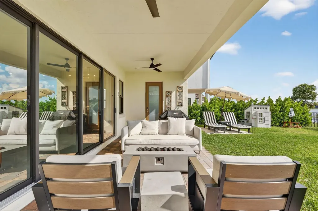 9280 W Parkland Bay Trail Parkland FL 33076