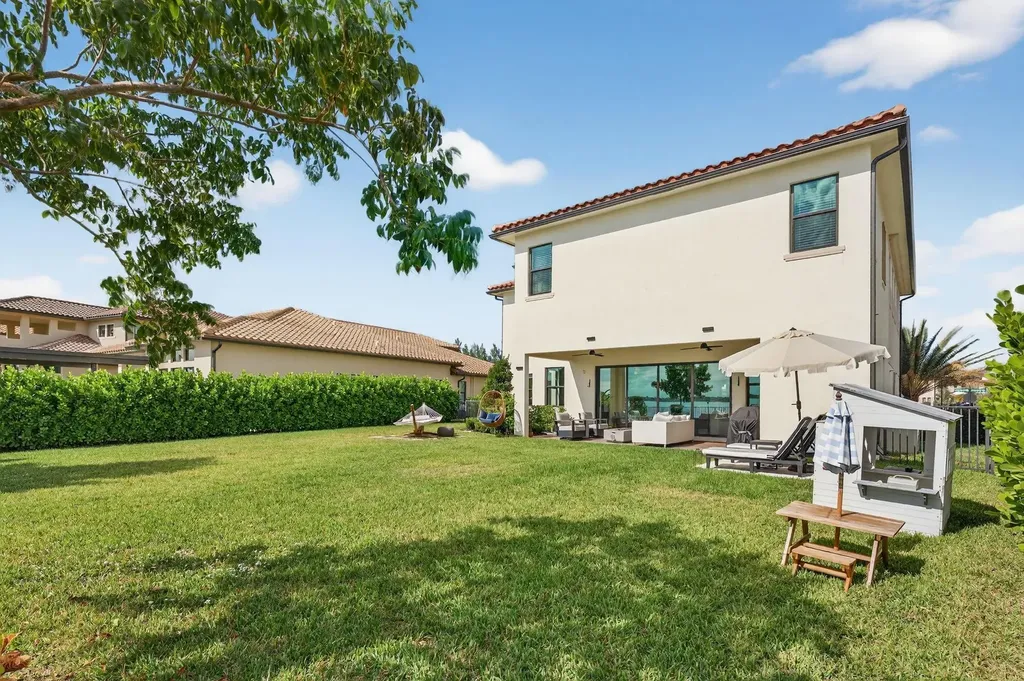 9280 W Parkland Bay Trail Parkland FL 33076
