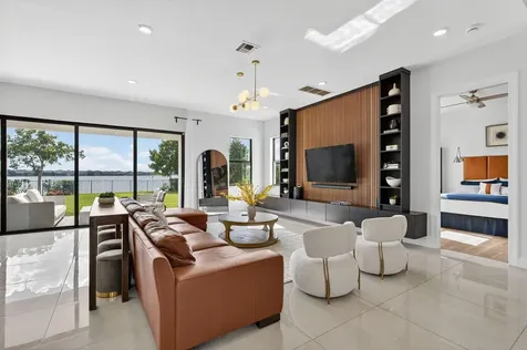 9280 W Parkland Bay Trail Parkland FL 33076