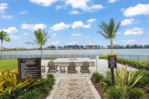 9280 W Parkland Bay Trail Parkland FL 33076