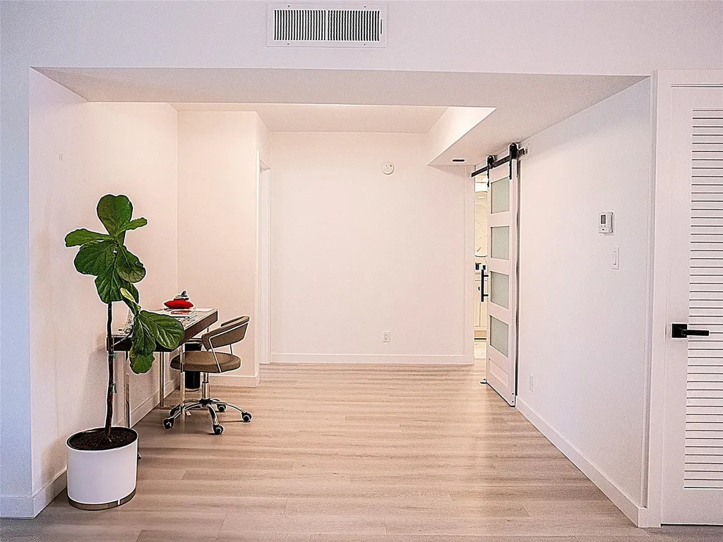 10 SE 13th Street Boca Raton FL 33432