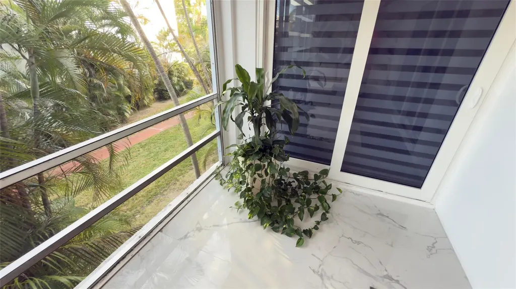 10 SE 13th Street Boca Raton FL 33432