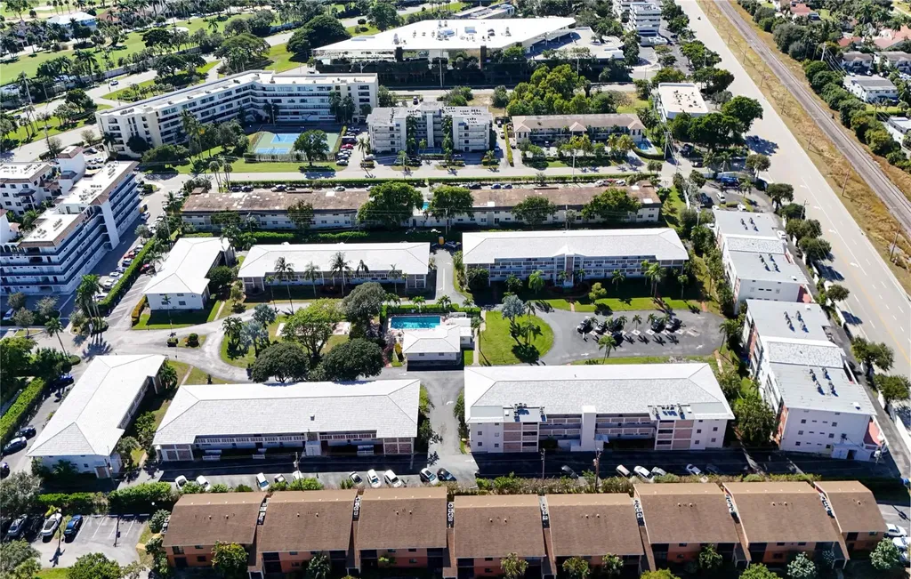 10 SE 13th Street Boca Raton FL 33432