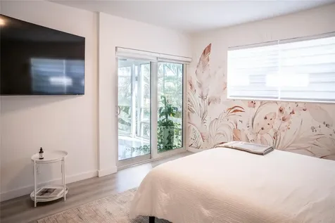 10 SE 13th Street Boca Raton FL 33432