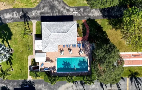 10 SE 13th Street Boca Raton FL 33432
