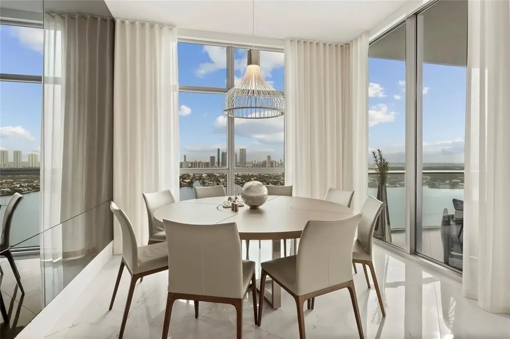 17301 Biscayne Boulevard Aventura FL 33160
