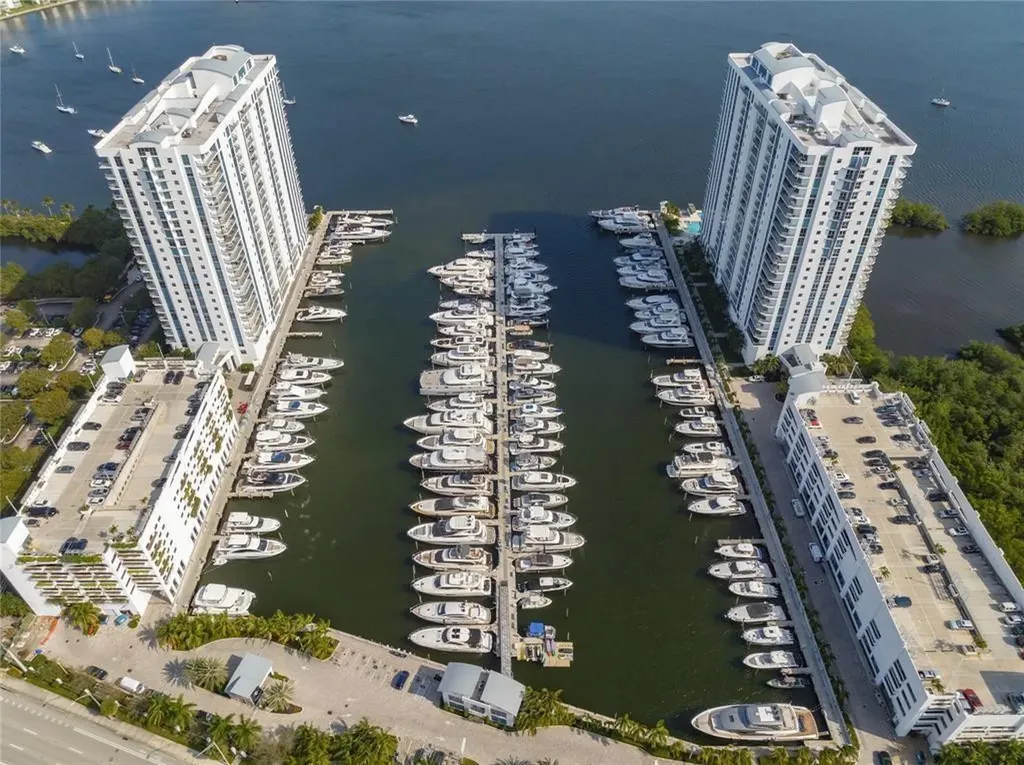 17301 Biscayne Boulevard Aventura FL 33160