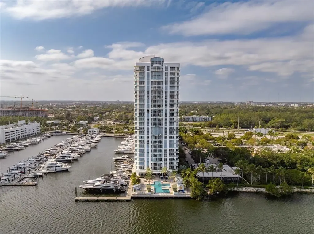 17301 Biscayne Boulevard Aventura FL 33160