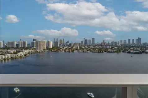 17301 Biscayne Boulevard Aventura FL 33160