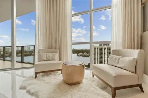 17301 Biscayne Boulevard Aventura FL 33160