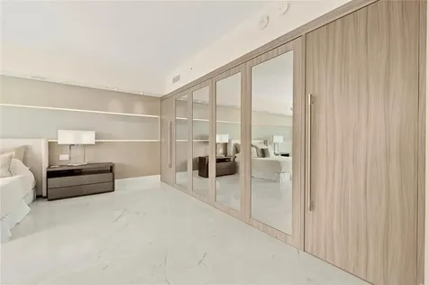 17301 Biscayne Boulevard Aventura FL 33160