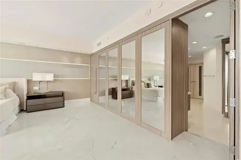 17301 Biscayne Boulevard Aventura FL 33160