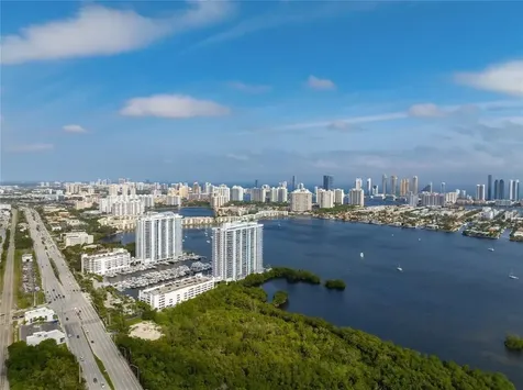 17301 Biscayne Boulevard Aventura FL 33160
