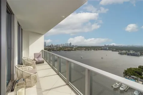 17301 Biscayne Boulevard Aventura FL 33160