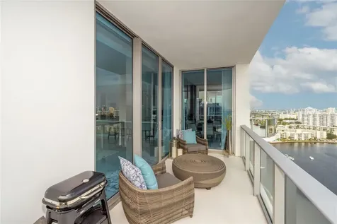 17301 Biscayne Boulevard Aventura FL 33160