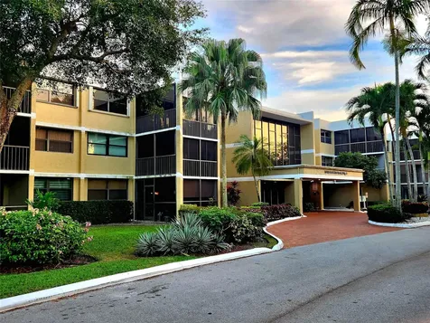 16100 Golf Club Road Weston FL 33326