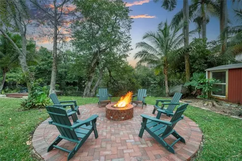 1140 E Tropical Way Plantation FL 33317