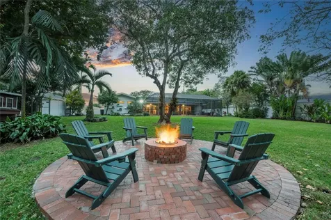 1140 E Tropical Way Plantation FL 33317