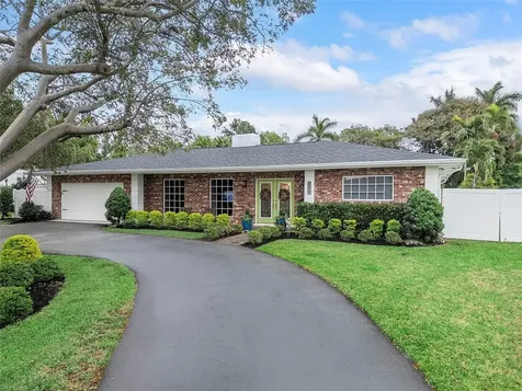 1140 E Tropical Way Plantation FL 33317