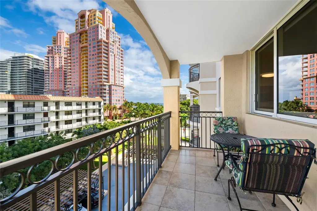 2011 N Ocean Boulevard Fort Lauderdale FL 33305