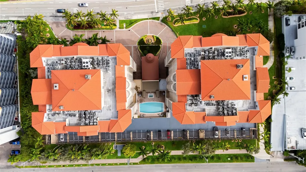 2011 N Ocean Boulevard Fort Lauderdale FL 33305