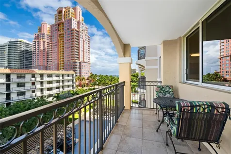 2011 N Ocean Boulevard Fort Lauderdale FL 33305