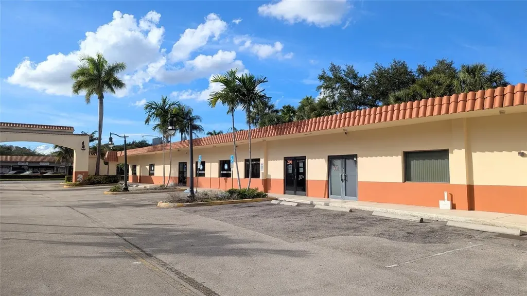 320 S State Road 7 Plantation FL 33317