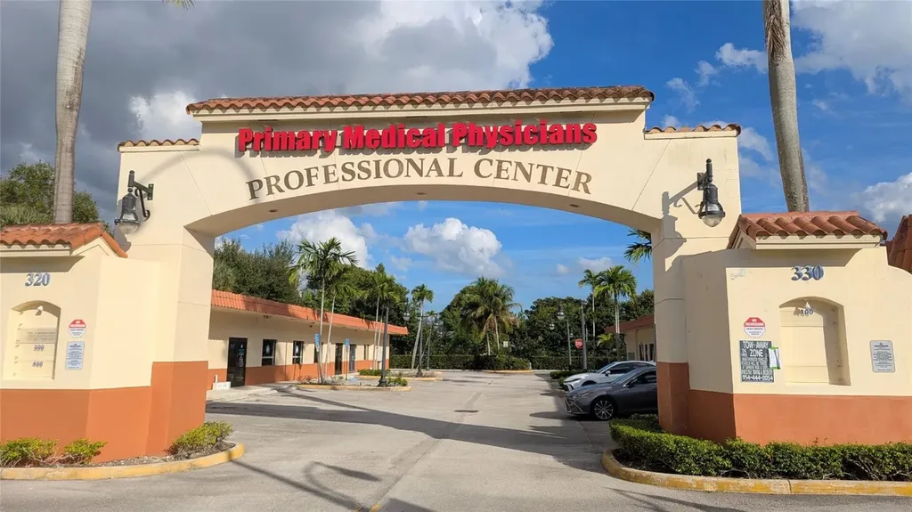 330 S State Road 7 Plantation FL 33317
