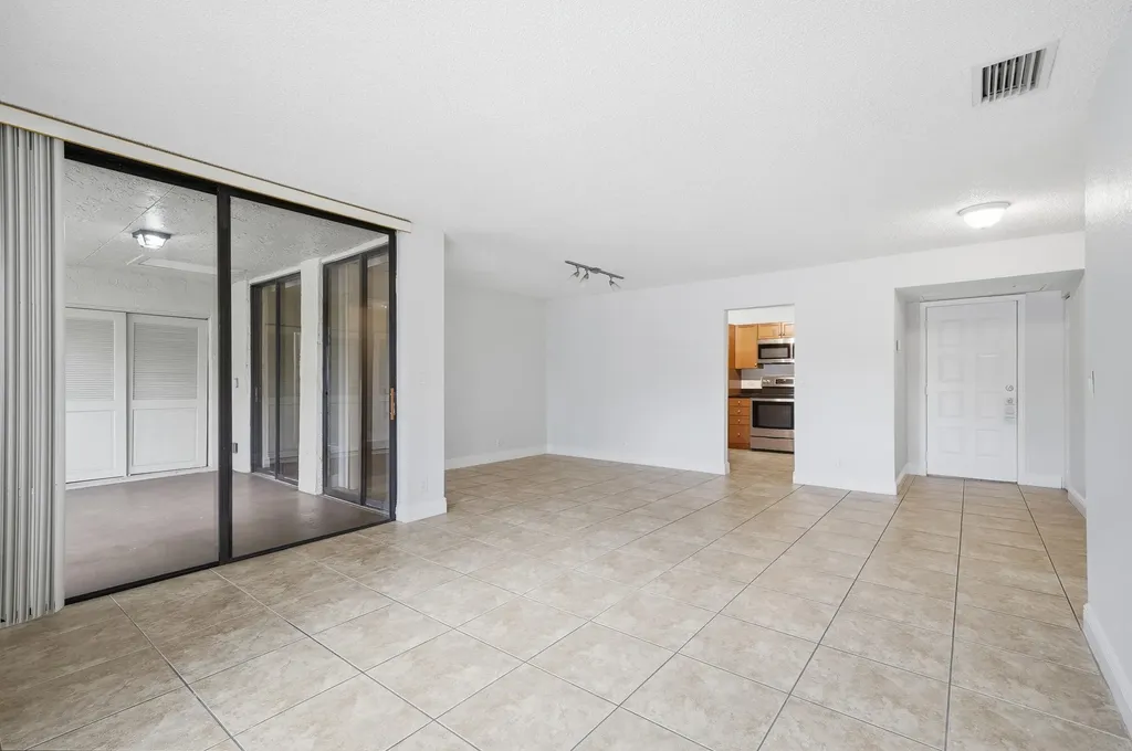2486 NW 49th Terrace Coconut Creek FL 33063