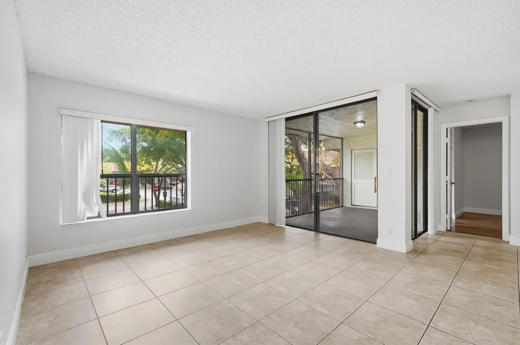 2486 NW 49th Terrace Coconut Creek FL 33063