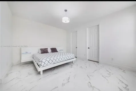 8362 NW 39th Court Pembroke Pines FL 33024