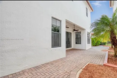 8362 NW 39th Court Pembroke Pines FL 33024