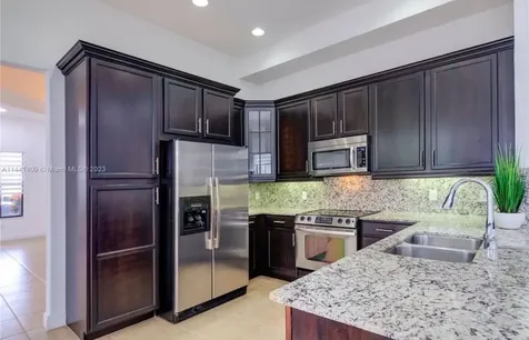 8362 NW 39th Court Pembroke Pines FL 33024