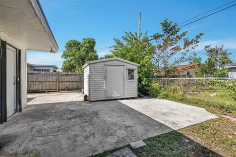 6881 SW 2nd Street Pembroke Pines FL 33023