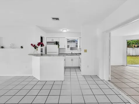 7971 NW 16th Street Pembroke Pines FL 33024