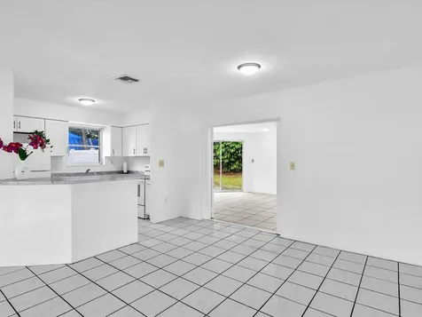 7971 NW 16th Street Pembroke Pines FL 33024