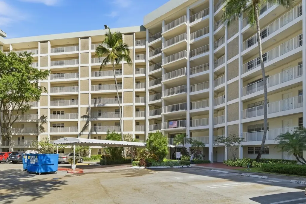 3051 N Course Drive Pompano Beach FL 33069