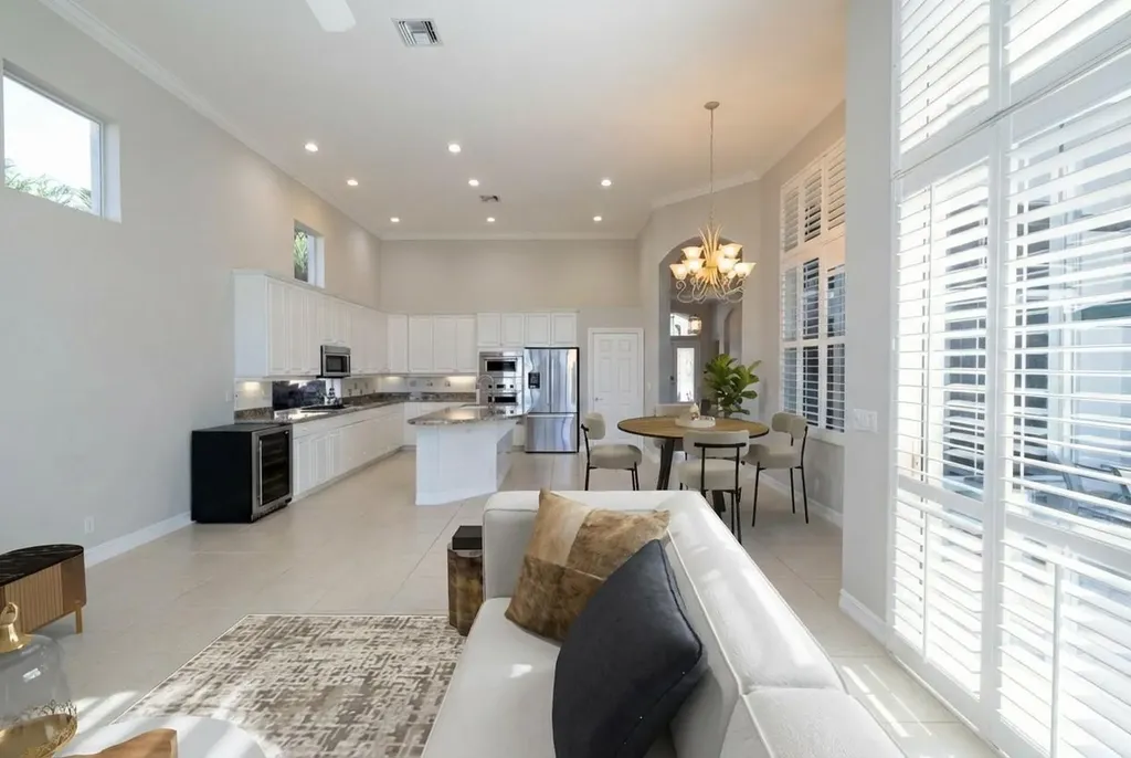 9016 Lakes Boulevard West Palm Beach FL 33412