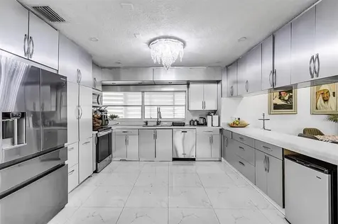 4100 N 36th Avenue Hollywood FL 33021