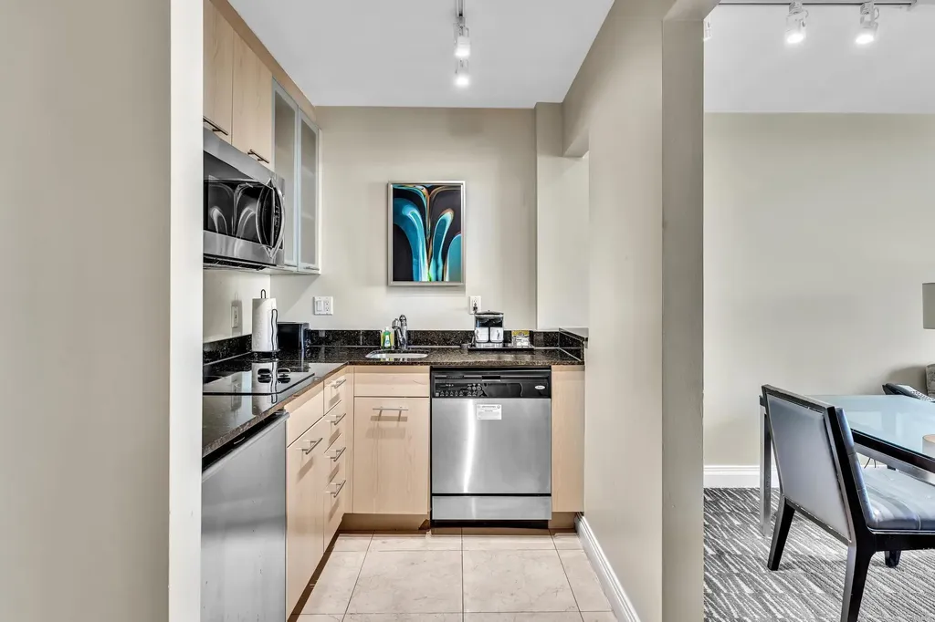 2670 E Sunrise Boulevard Fort Lauderdale FL 33304