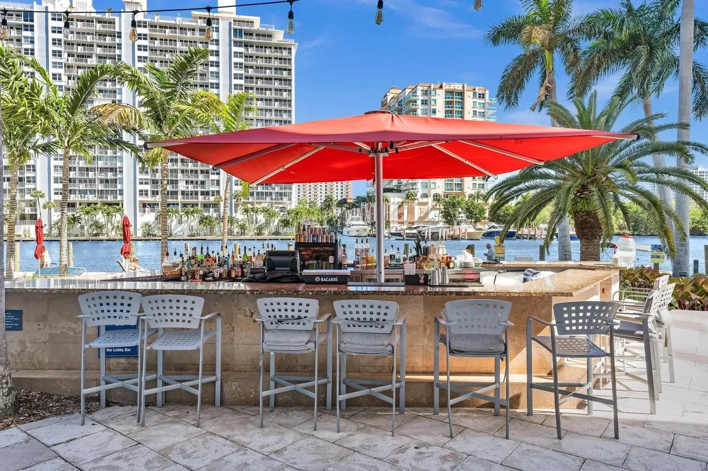 2670 E Sunrise Boulevard Fort Lauderdale FL 33304
