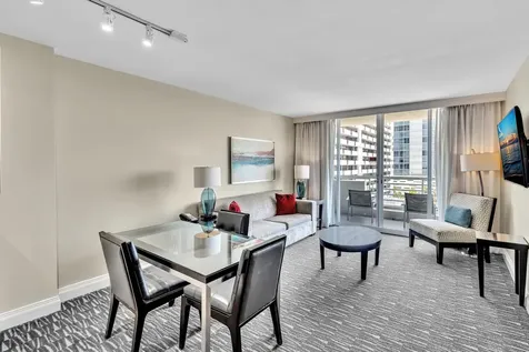 2670 E Sunrise Boulevard Fort Lauderdale FL 33304