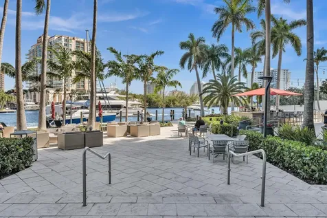 2670 E Sunrise Boulevard Fort Lauderdale FL 33304