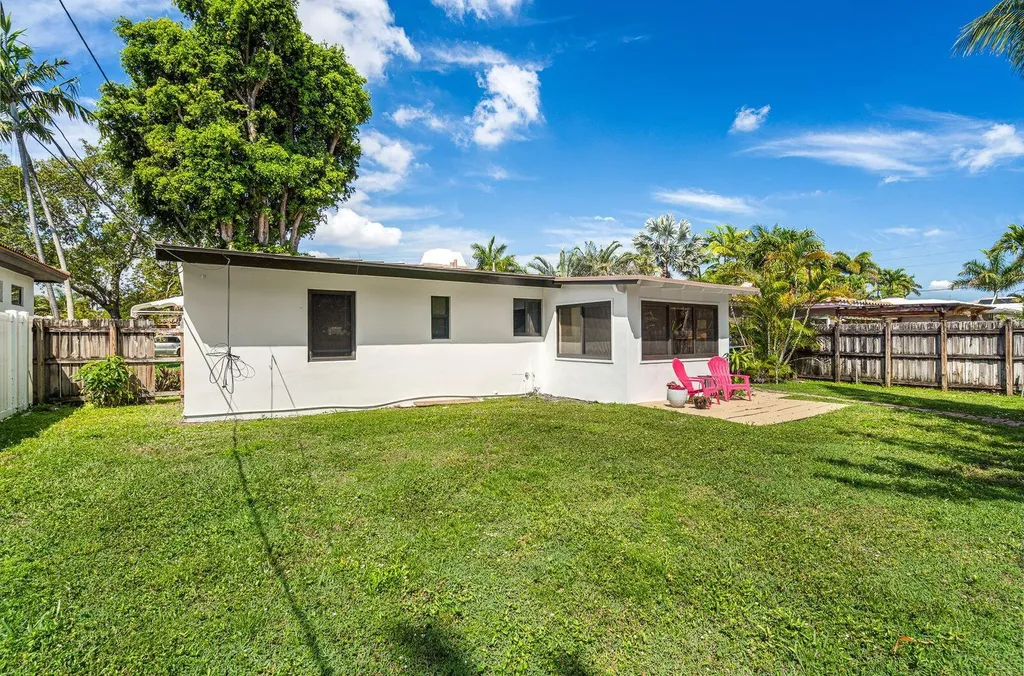 1430 NE 16th Avenue Fort Lauderdale FL 33304