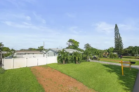 3761 NE 14th Avenue Pompano Beach FL 33064