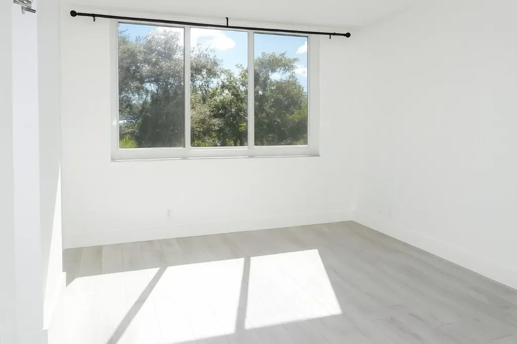 4200 Hillcrest Drive Hollywood FL 33021