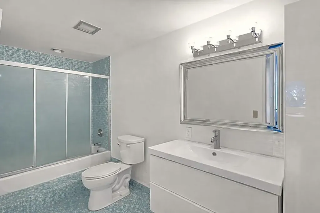 4200 Hillcrest Drive Hollywood FL 33021
