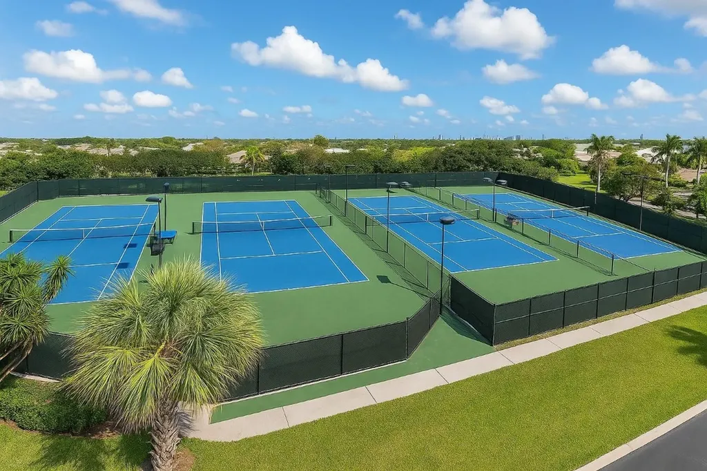 4200 Hillcrest Drive Hollywood FL 33021