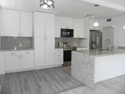 4200 Hillcrest Drive Hollywood FL 33021
