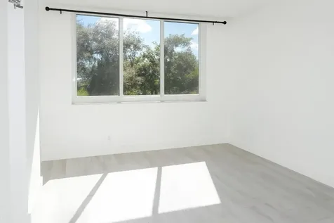 4200 Hillcrest Drive Hollywood FL 33021